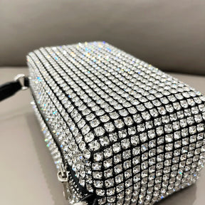 Bolsa de Mão com Strass e Brilho Prateado - Glamour Cristalino