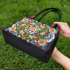 Bolsa de Ombro Bordada à Mão - Mosaico Floral