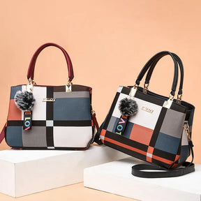 Bolsa Feminina de Designer com Detalhes em Costura - Checkered Charm